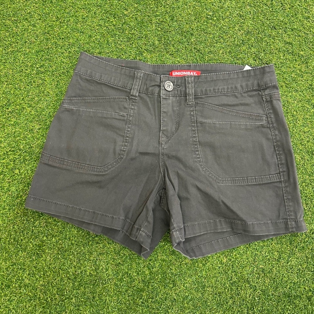 Unionbay Womens Gray Cargo Shorts Size 9 Cotton Blend Stretch Utility Pockets